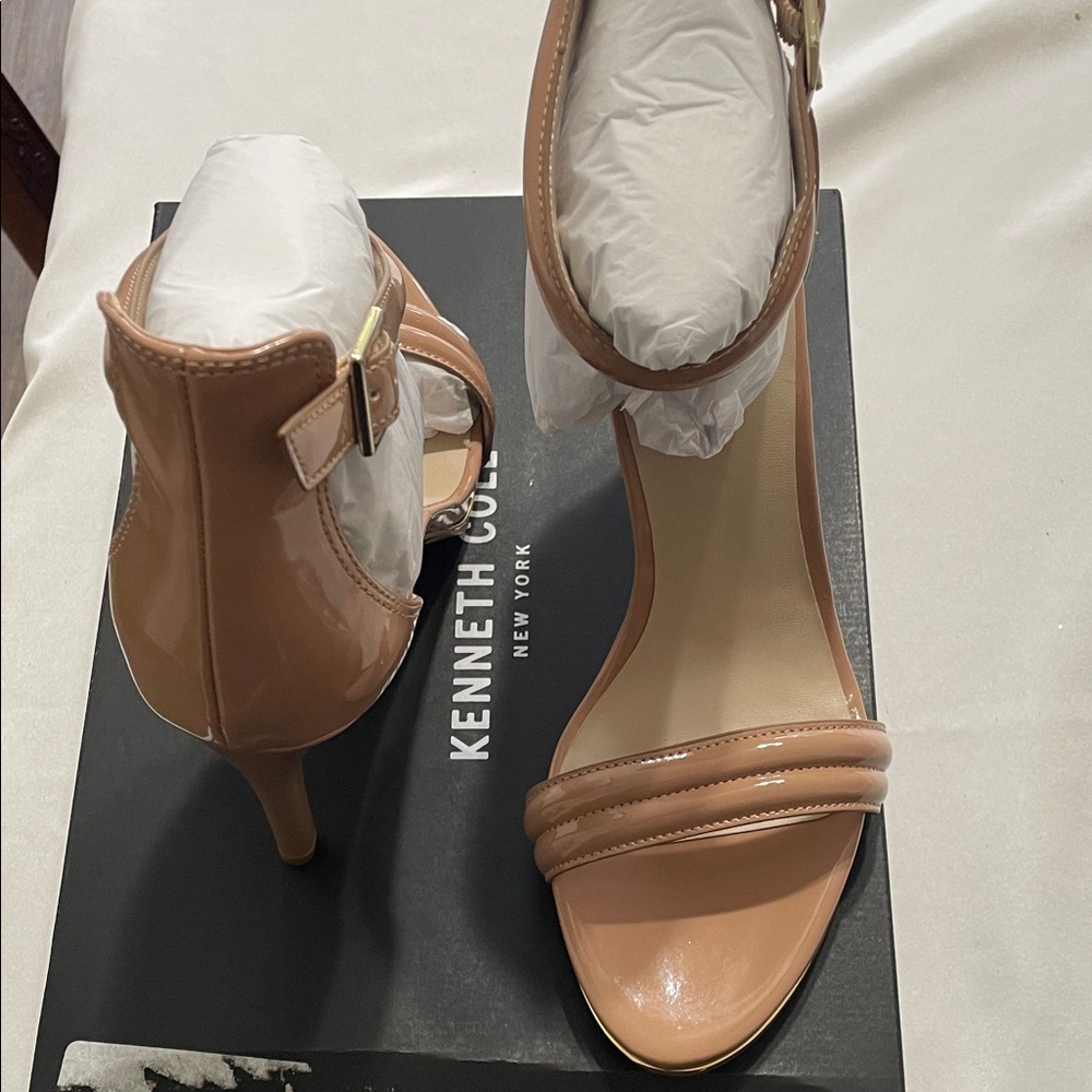 Kenneth Cole Women's Nude Heels
